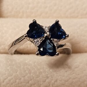 Elegant Silver and Blue Heart Ring